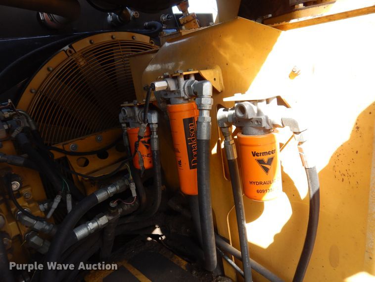 image for item DK5208 2009 Vermeer HG6000tx  horizontal grinder