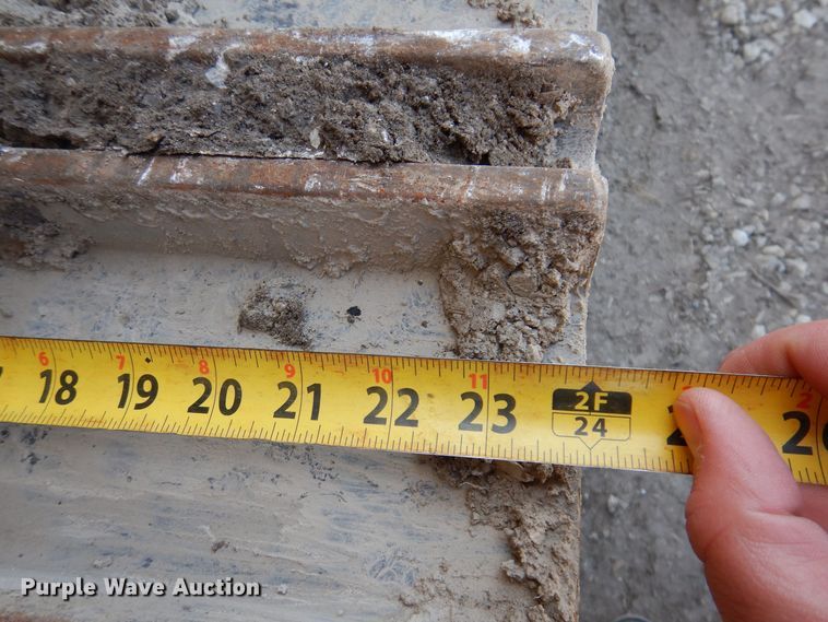 image for item DK5208 2009 Vermeer HG6000tx  horizontal grinder