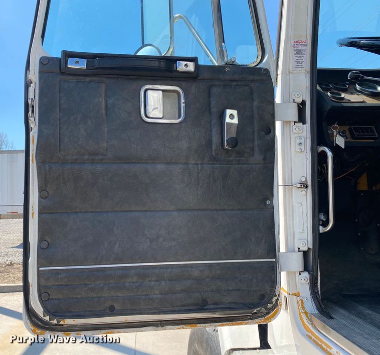 image for item DL7143 1991 White GMC Autocar  bridge inspection truck