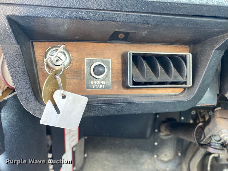 image for item DL7143 1991 White GMC Autocar  bridge inspection truck