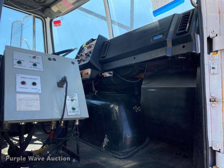 image for item DL7143 1991 White GMC Autocar  bridge inspection truck