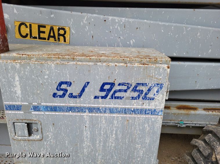 image for item DO3637 2000 Skyjack SJ9250  scissor lift