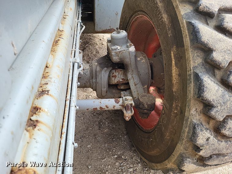 image for item DO3637 2000 Skyjack SJ9250  scissor lift