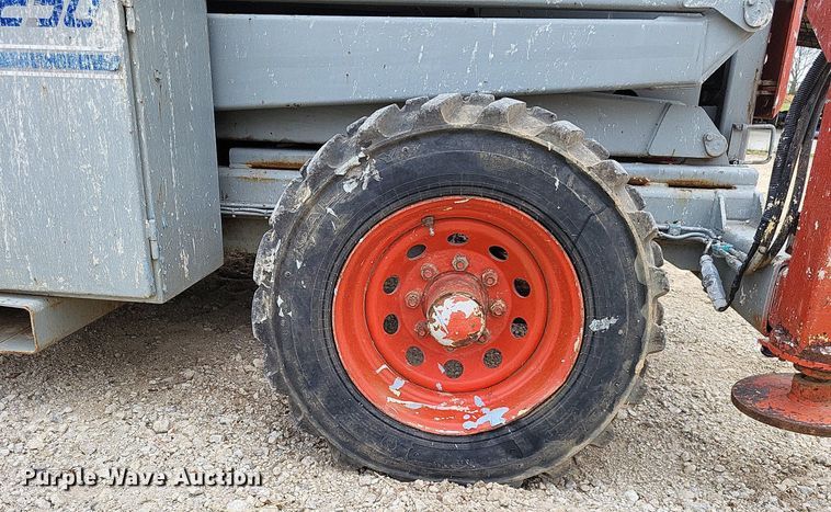 image for item DO3637 2000 Skyjack SJ9250  scissor lift