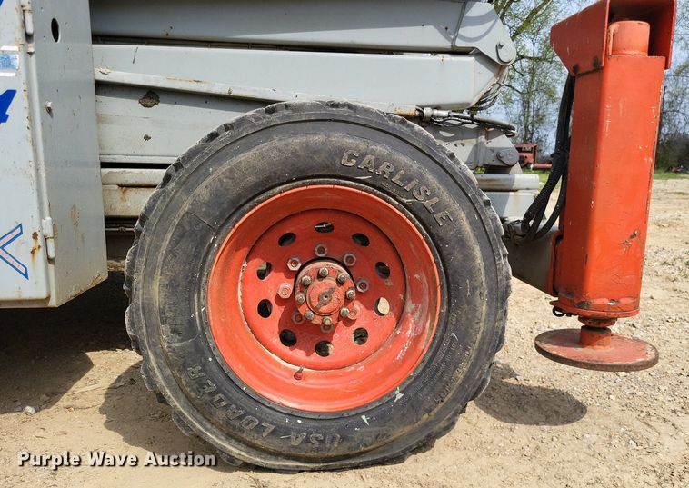 image for item DO3637 2000 Skyjack SJ9250  scissor lift