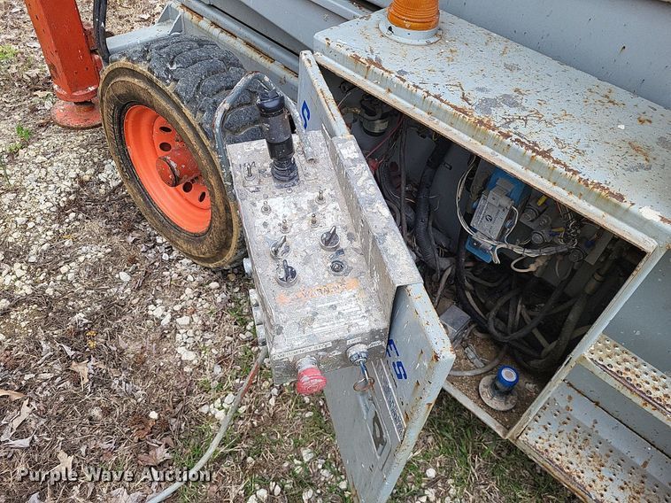 image for item DO3637 2000 Skyjack SJ9250  scissor lift