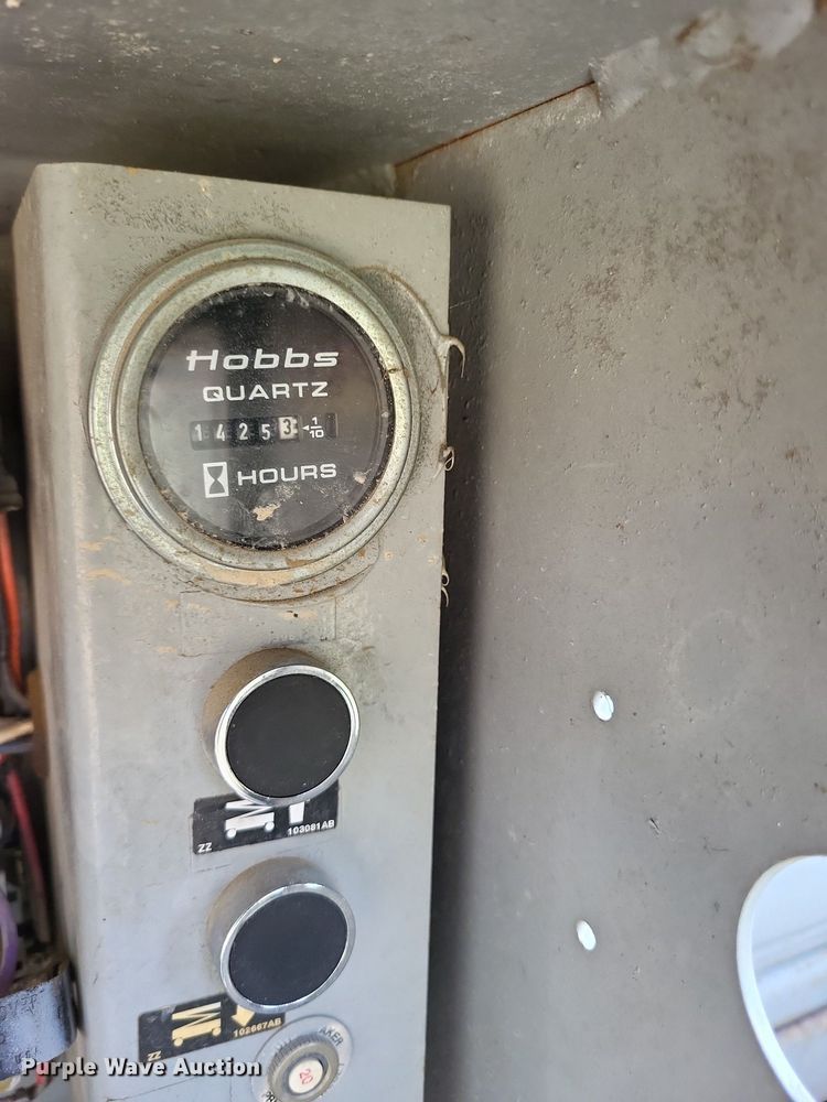 image for item DO3637 2000 Skyjack SJ9250  scissor lift