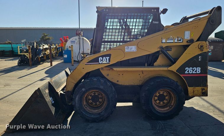 image for item DO4298 2005 Caterpillar 262B  skid steer loader