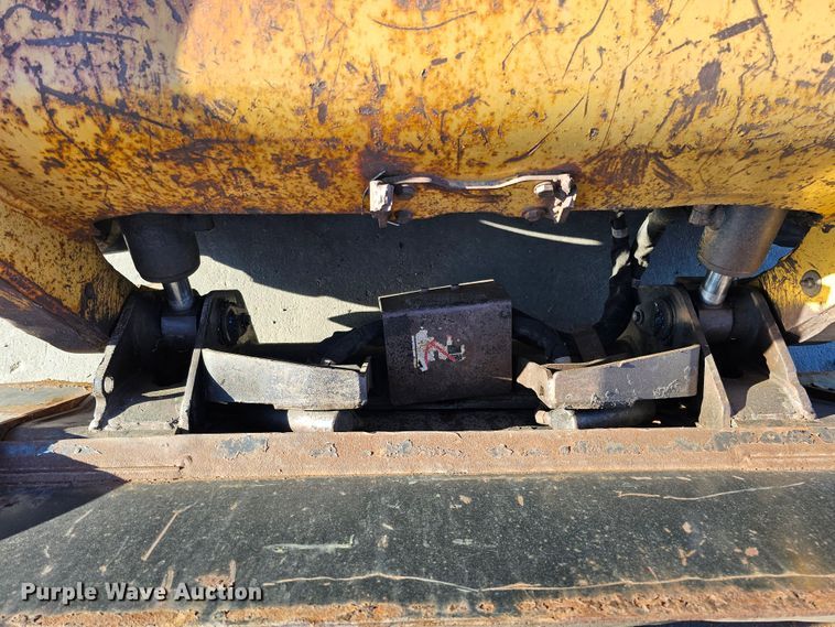 image for item DO4298 2005 Caterpillar 262B  skid steer loader