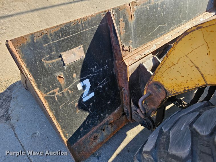 image for item DO4298 2005 Caterpillar 262B  skid steer loader