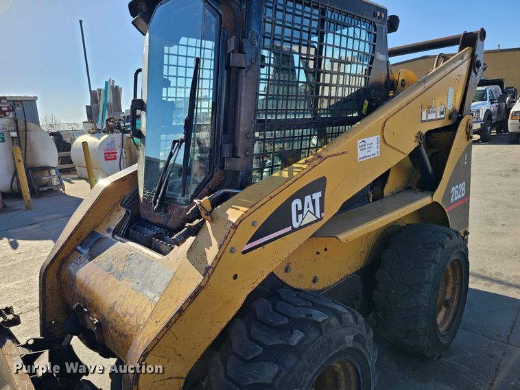 image for item DO4298 2005 Caterpillar 262B  skid steer loader
