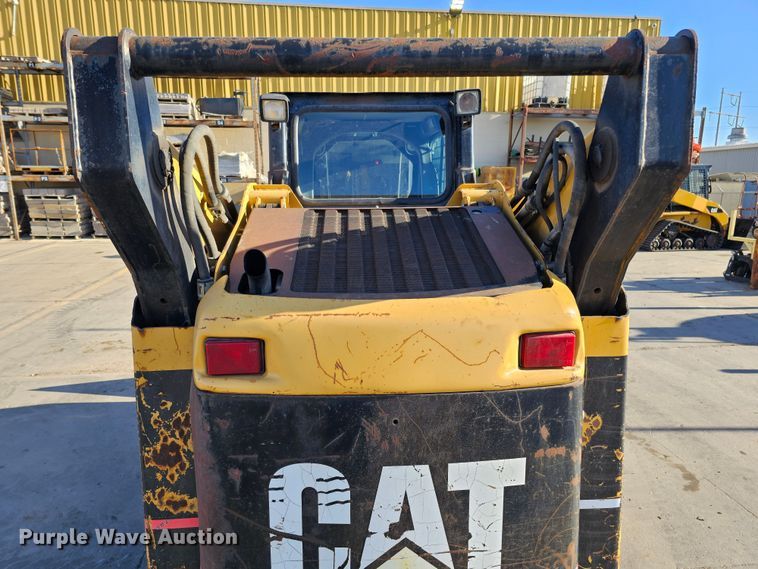 image for item DO4298 2005 Caterpillar 262B  skid steer loader