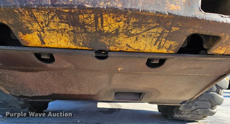 image for item DO4298 2005 Caterpillar 262B  skid steer loader