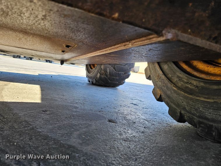 image for item DO4298 2005 Caterpillar 262B  skid steer loader