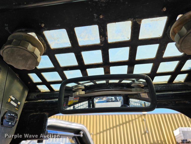 image for item DO4298 2005 Caterpillar 262B  skid steer loader