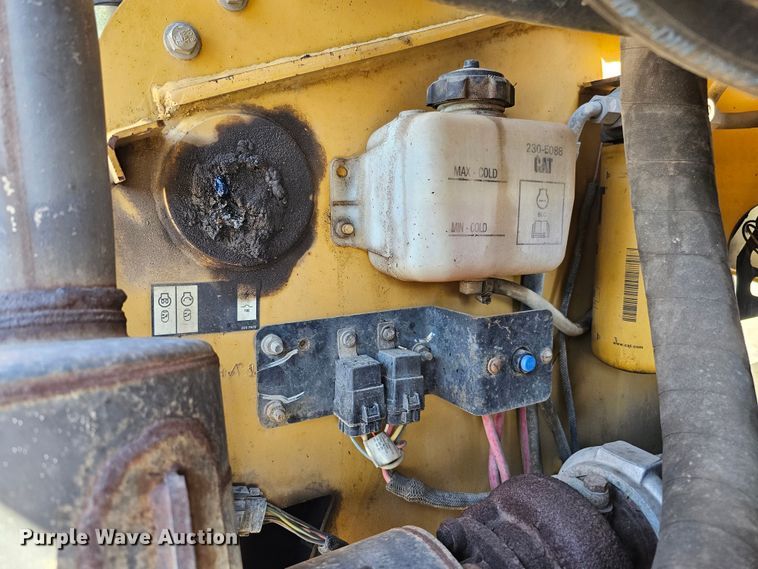 image for item DO4298 2005 Caterpillar 262B  skid steer loader