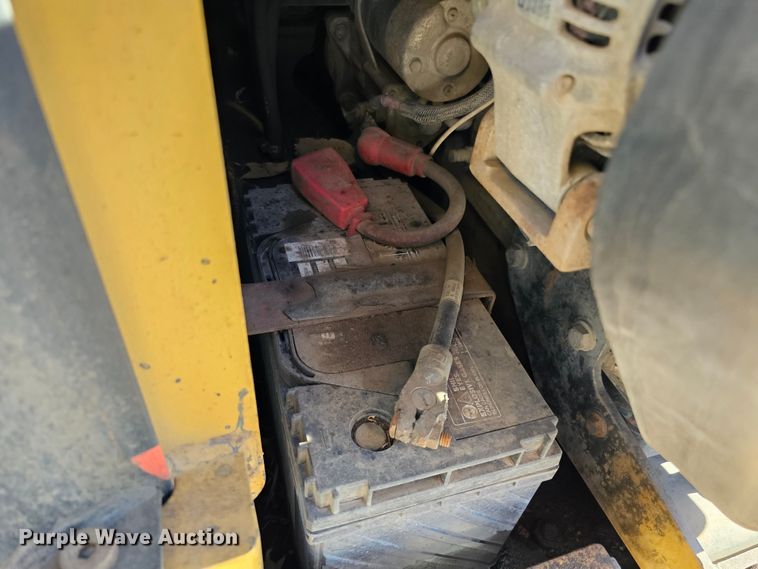 image for item DO4298 2005 Caterpillar 262B  skid steer loader