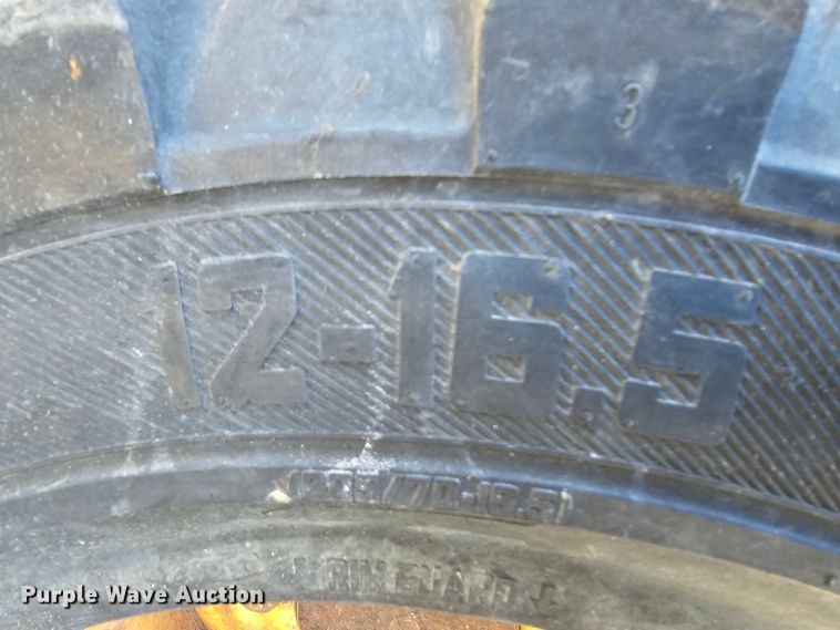 image for item DO4298 2005 Caterpillar 262B  skid steer loader