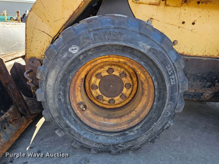 image for item DO4298 2005 Caterpillar 262B  skid steer loader