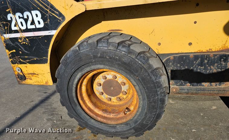 image for item DO4298 2005 Caterpillar 262B  skid steer loader