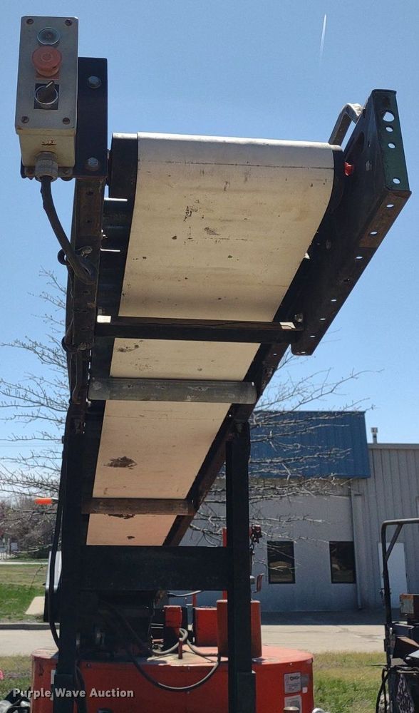 image for item DQ1651 1995 Crafco EZ Pour 200D  melter applicator