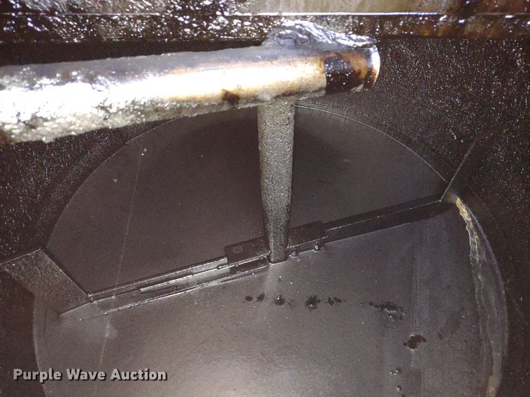 image for item DQ1651 1995 Crafco EZ Pour 200D  melter applicator