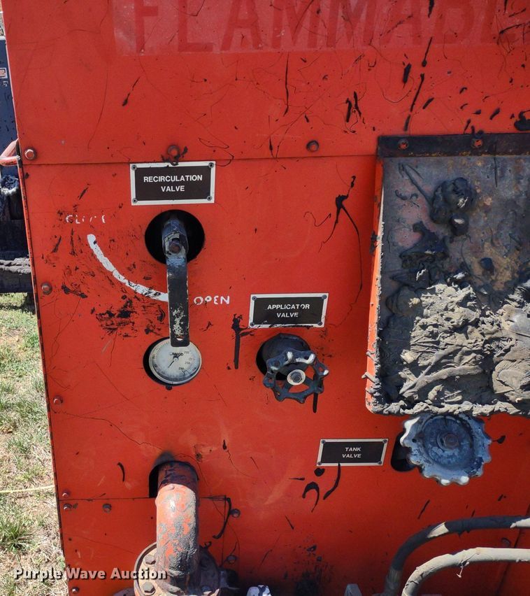 image for item DQ1651 1995 Crafco EZ Pour 200D  melter applicator