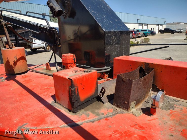 image for item DQ1651 1995 Crafco EZ Pour 200D  melter applicator