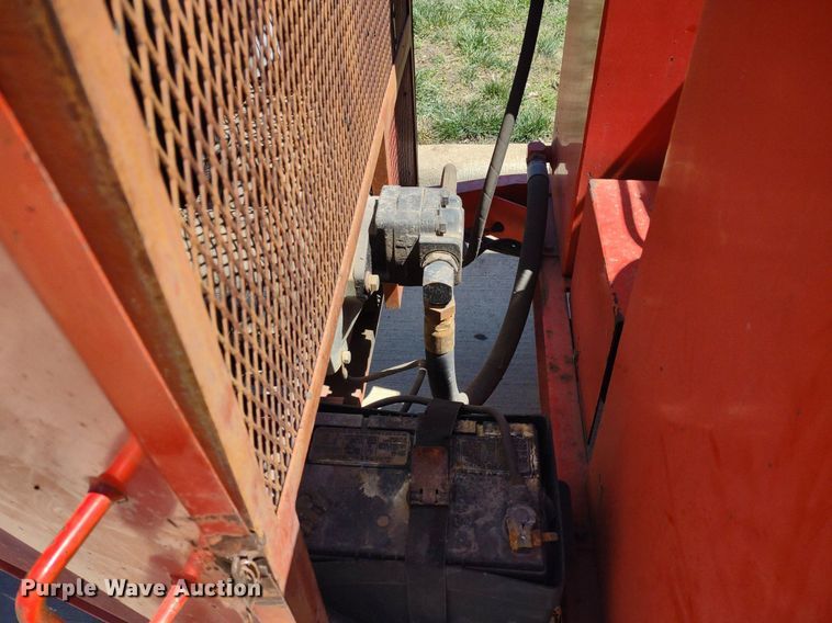 image for item DQ1651 1995 Crafco EZ Pour 200D  melter applicator