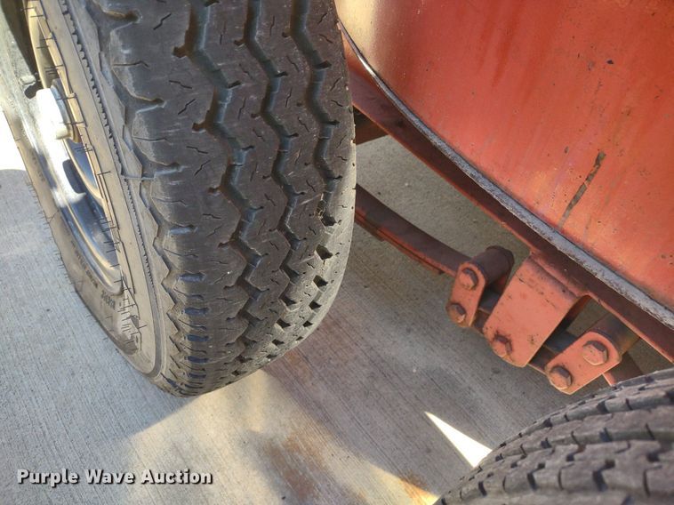 image for item DQ1651 1995 Crafco EZ Pour 200D  melter applicator