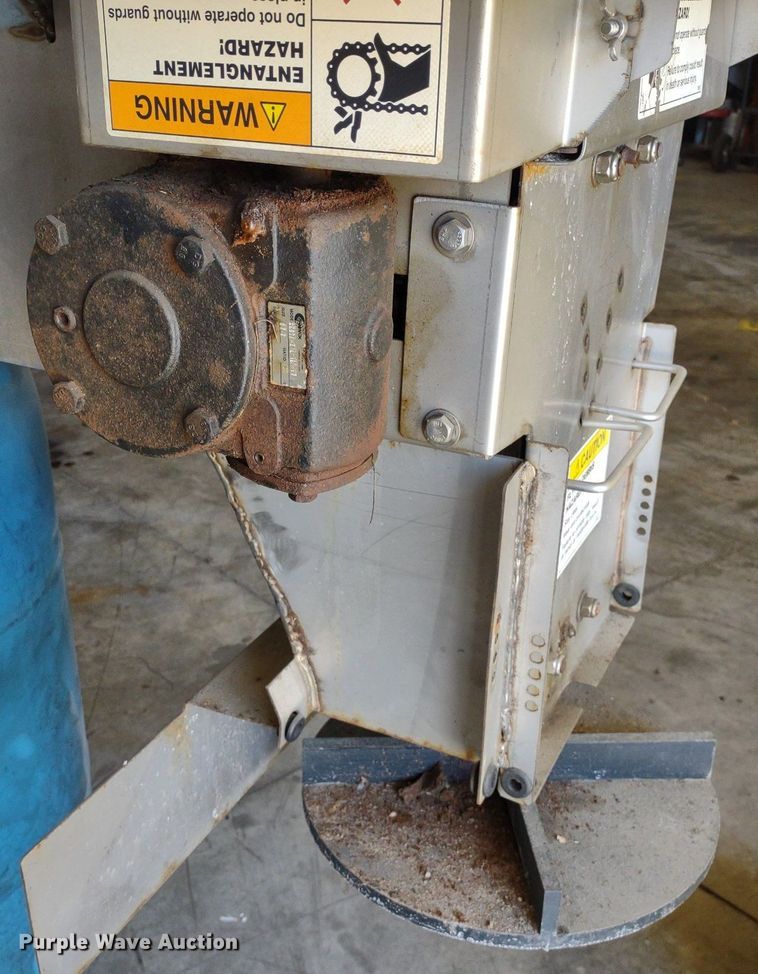 image for item DQ1654 Henderson FSP2x8xELECTRIC  spreader