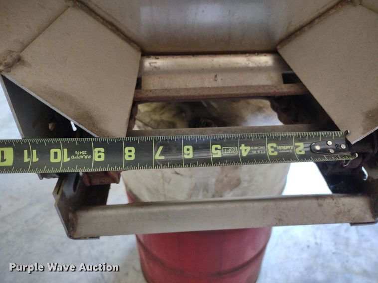 image for item DQ1654 Henderson FSP2x8xELECTRIC  spreader