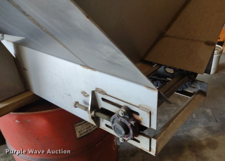 image for item DQ1655 Henderson FSP2x8xELECTRIC  spreader