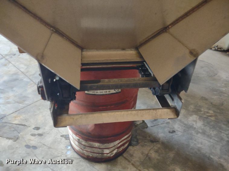 image for item DQ1655 Henderson FSP2x8xELECTRIC  spreader