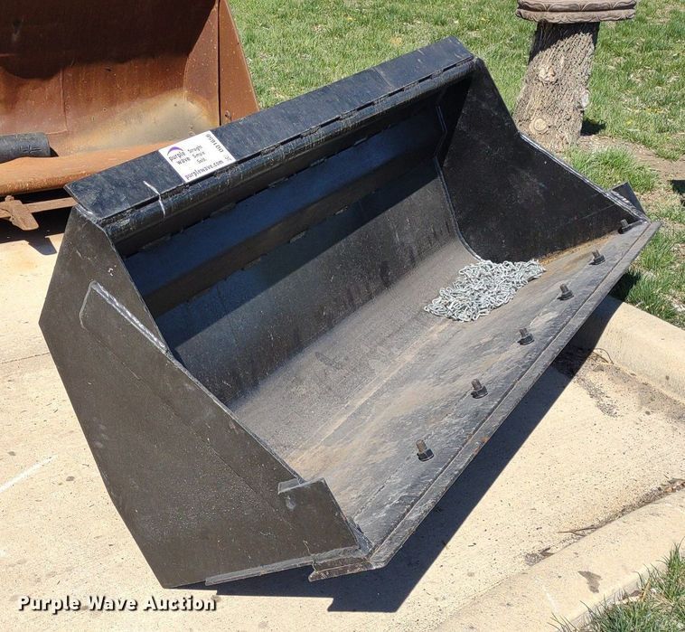 image for item DQ1656 North American Attachment  loader bucket