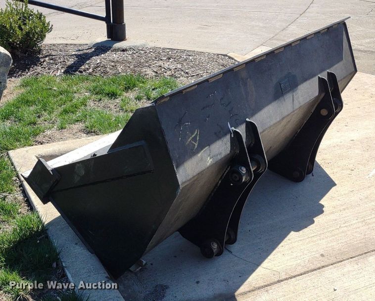 image for item DQ1656 North American Attachment  loader bucket