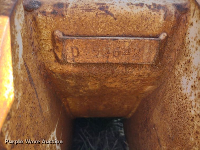 image for item DQ1657 (3) backhoe buckets