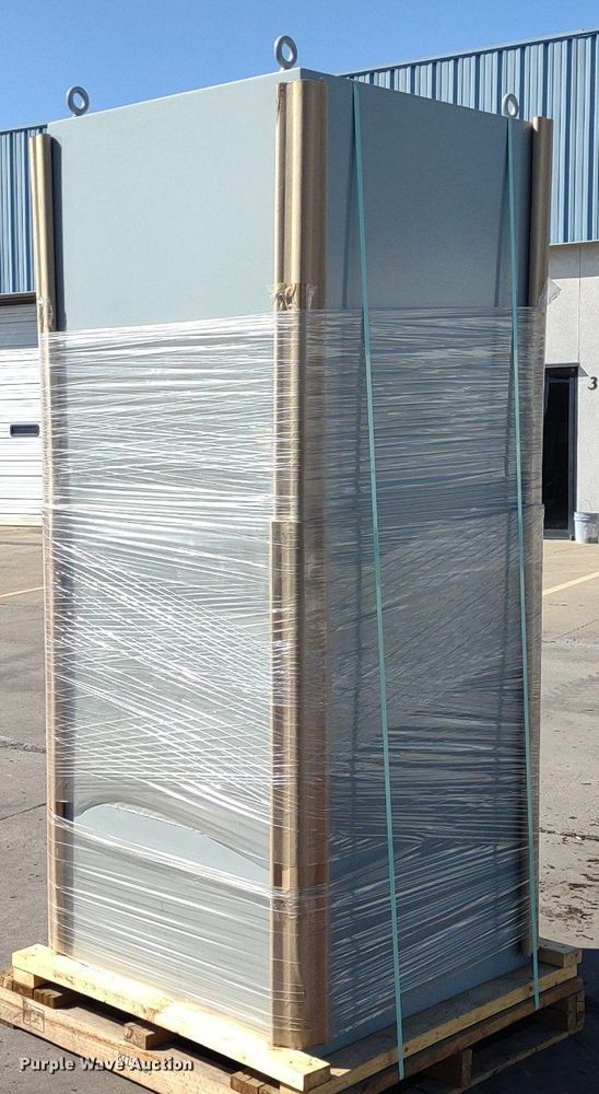 image for item DQ1663 Metal cabinet