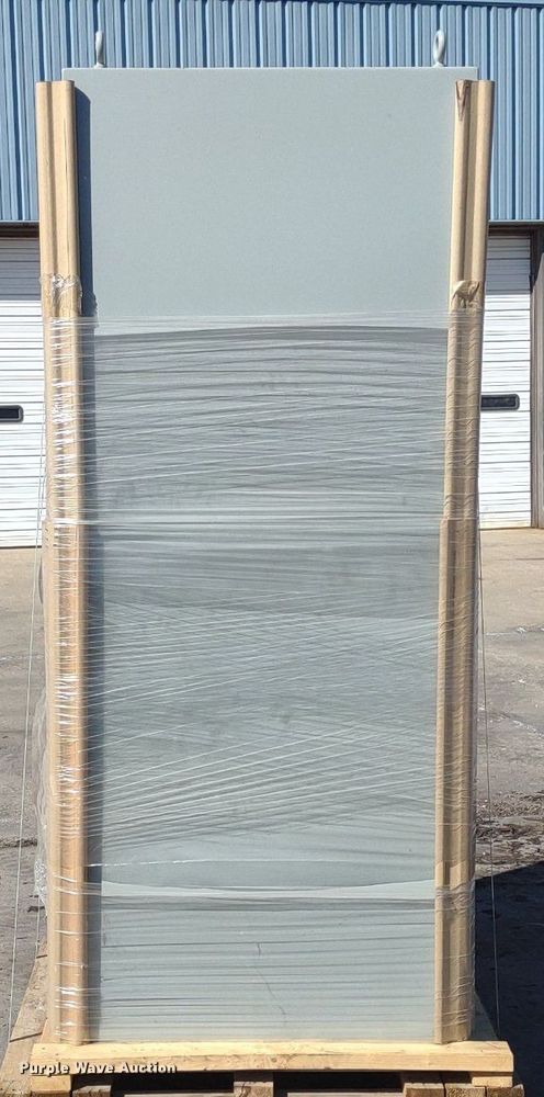 image for item DQ1663 Metal cabinet