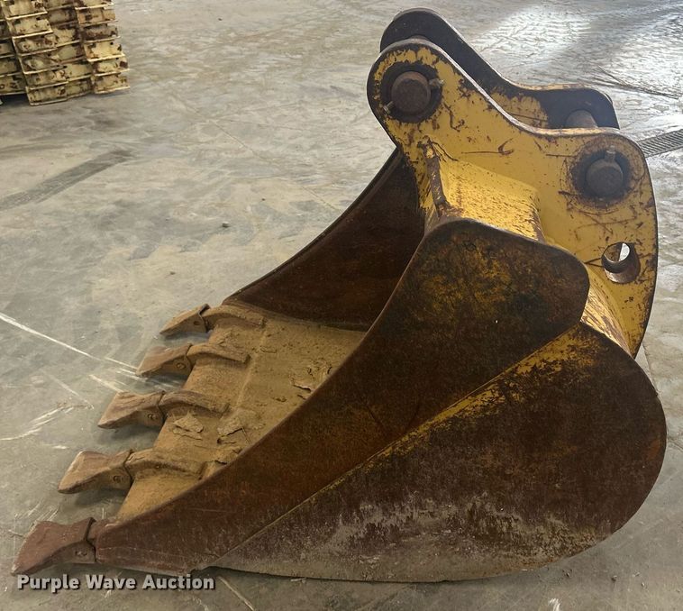 image for item DR4547 30" W excavator bucket