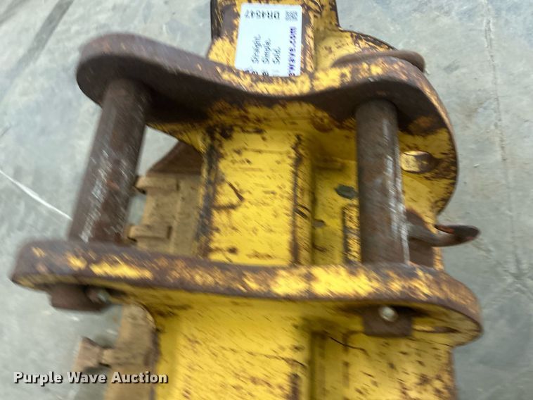 image for item DR4547 30" W excavator bucket