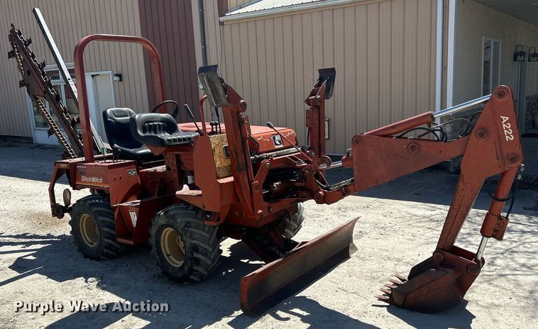 image for item DR4560 1996 Ditch Witch 3500  trencher