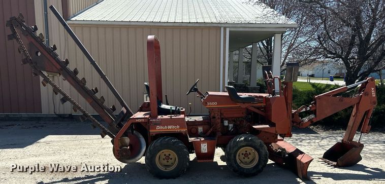 image for item DR4560 1996 Ditch Witch 3500  trencher
