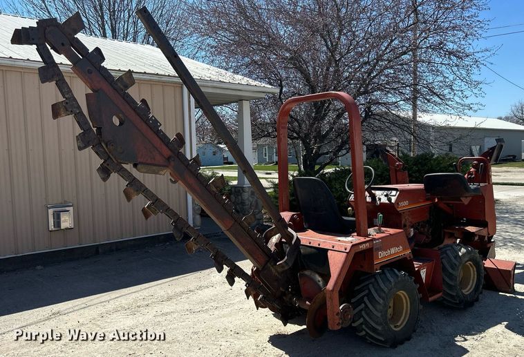 image for item DR4560 1996 Ditch Witch 3500  trencher