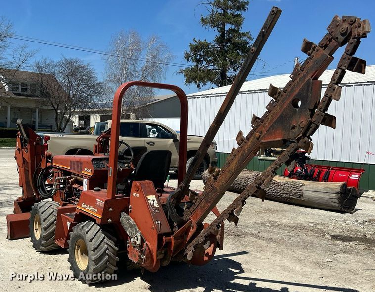 image for item DR4560 1996 Ditch Witch 3500  trencher