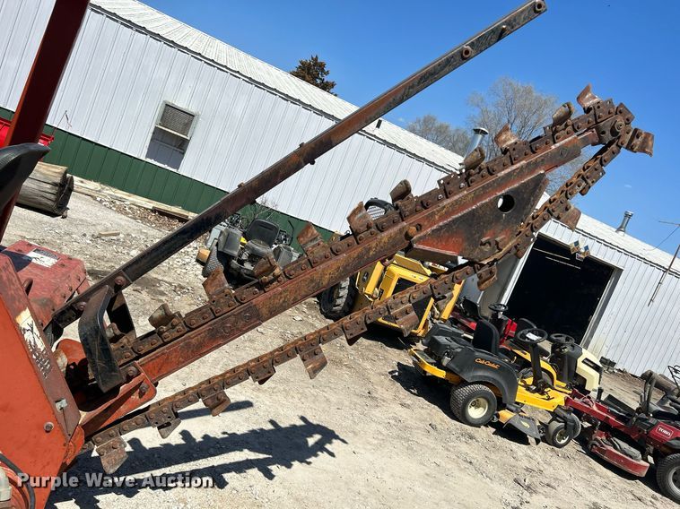 image for item DR4560 1996 Ditch Witch 3500  trencher