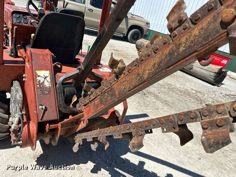 image for item DR4560 1996 Ditch Witch 3500  trencher
