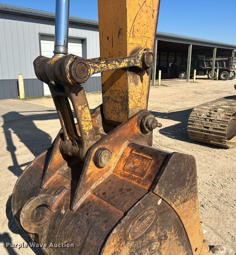 image for item DR4561 2001 Case CX210  excavator