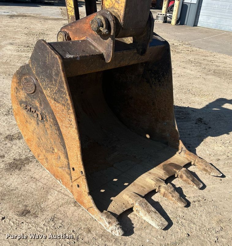 image for item DR4561 2001 Case CX210  excavator