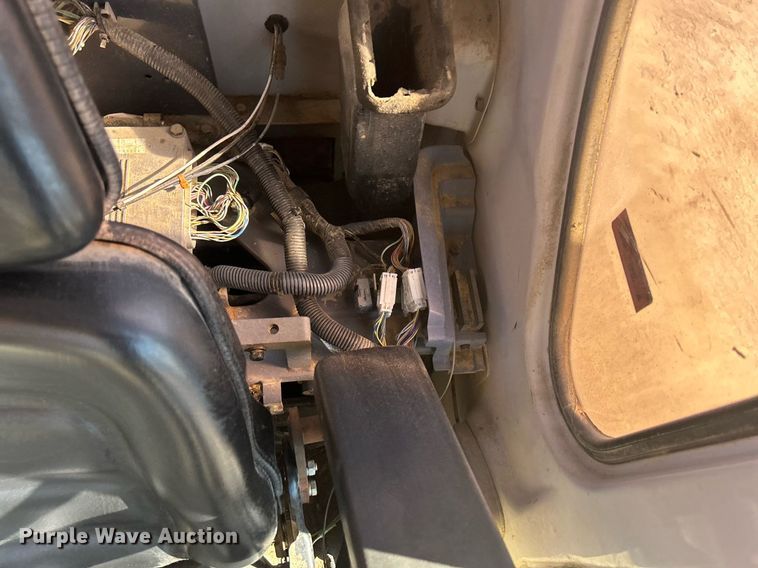 image for item DR4561 2001 Case CX210  excavator